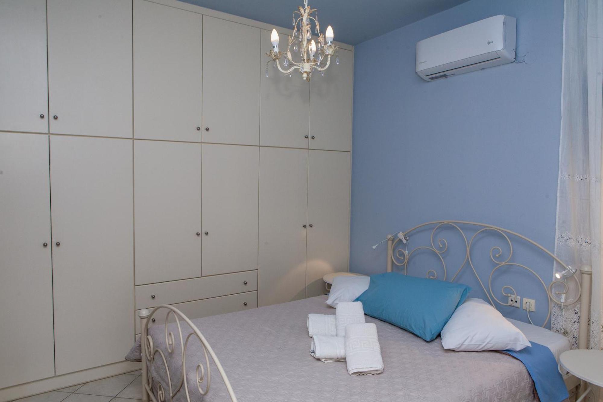 Nais Apartments & Studios Hriszí Aktí Haniá Szoba fotó